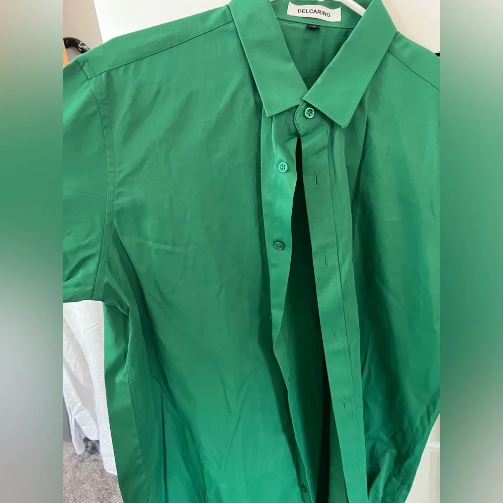 Green button down - Picture 2 of 4